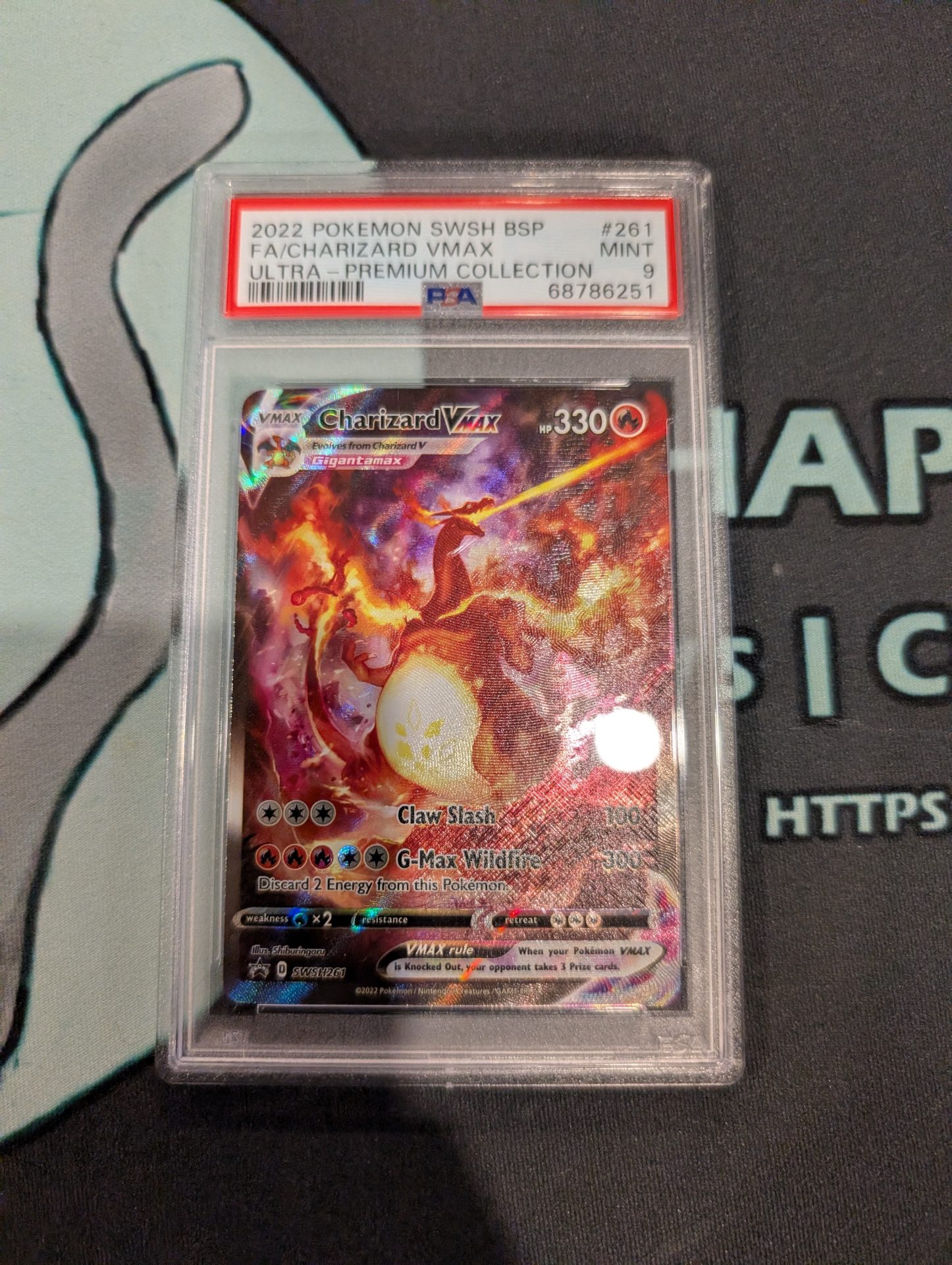 Charizard VMAX SWSH261